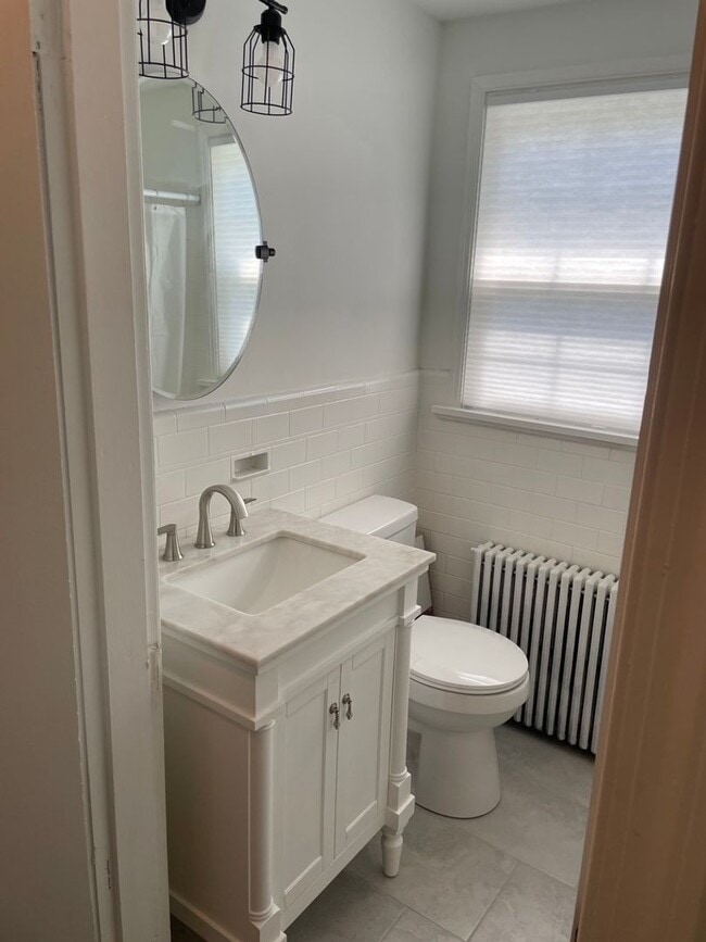 Building Photo - Updated Cute Cape - 3 bedroom, 2 bath -  4509 Fitzhugh Ave.