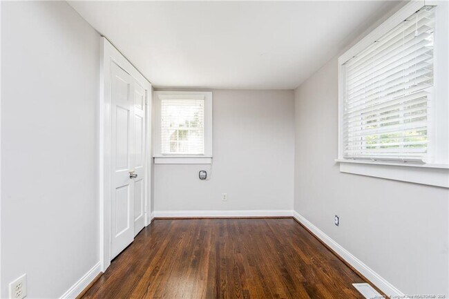 Building Photo - 220 Bradford Ave