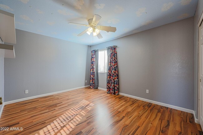 Building Photo - 16146 N 158th Ave