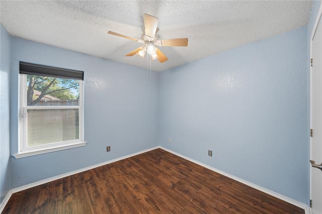 Building Photo - 1129 W Hills Terrace