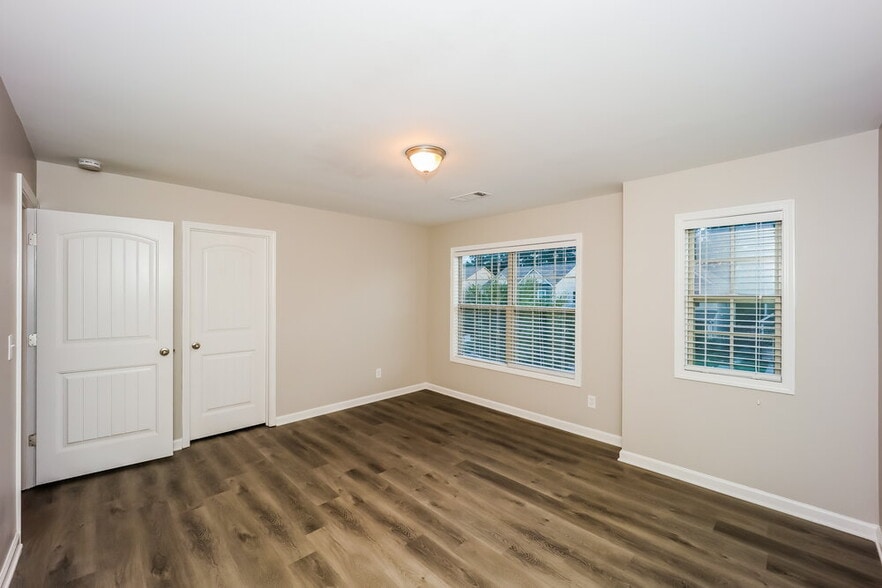 Building Photo - 4495 Favored Way