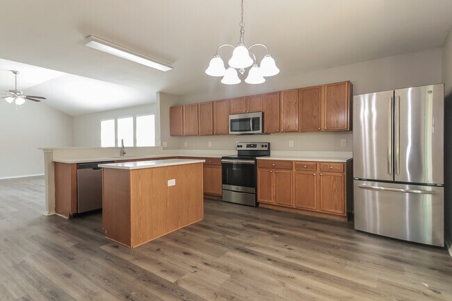 Building Photo - 1410 Post Oak Trail