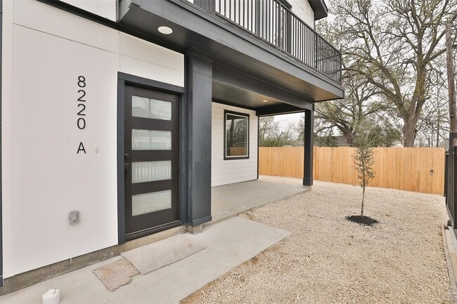 Building Photo - 8220 Bonaire St