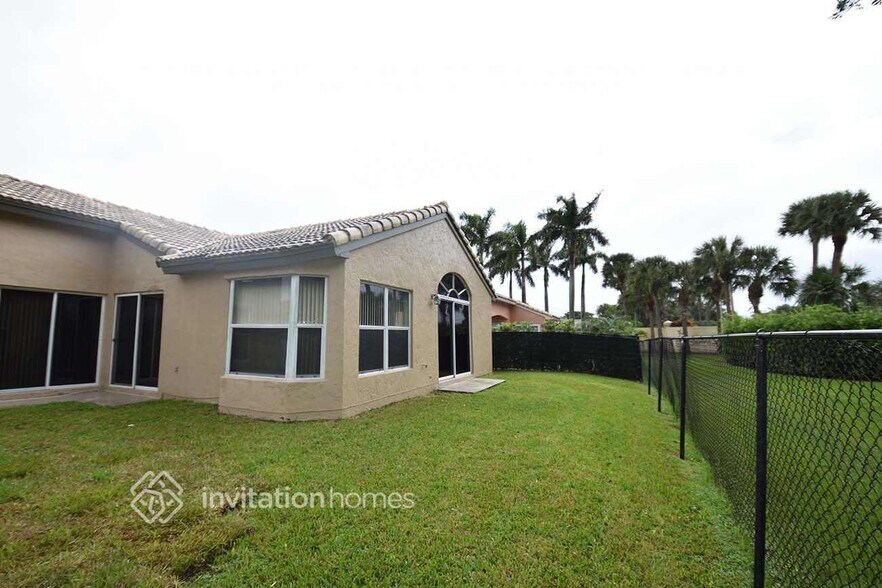 Building Photo - 211 NW 187th Ave
