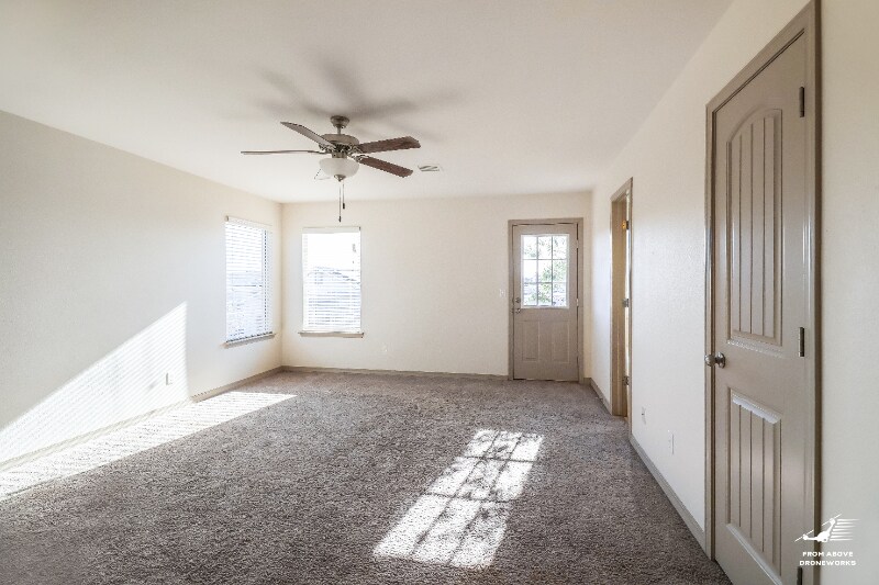 Building Photo - 3204 Merry Mdw