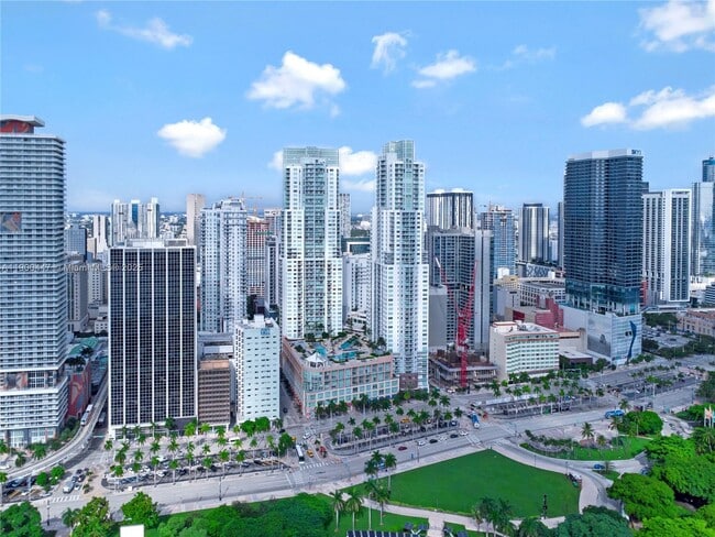 Building Photo - 253 NE 2nd St