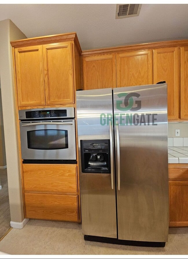 Building Photo - Spacious 4 Bedroom 3 Bath in Patterson! AV...
