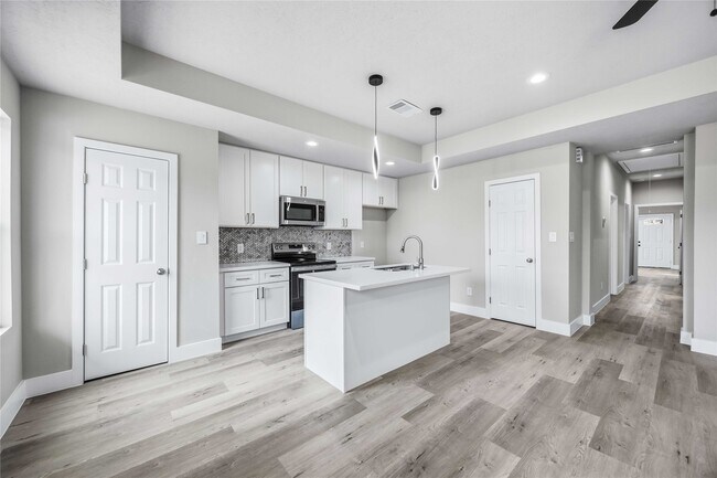 Building Photo - 8512 Farqueson St