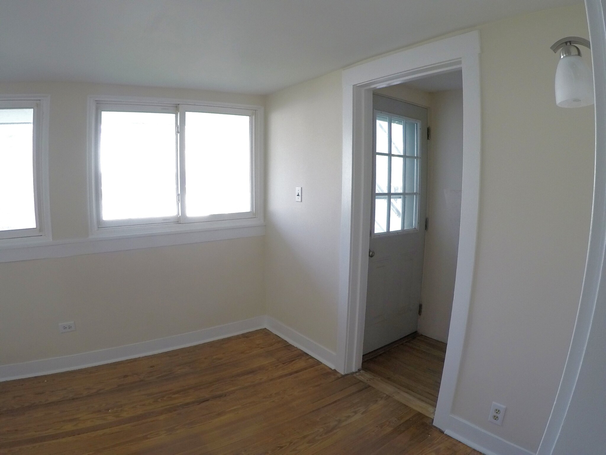 Back entrance into the sunroom. - 2051 Bunts Rd