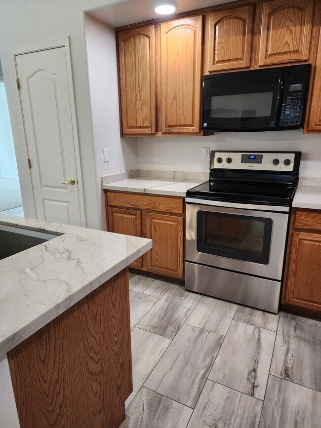 Kitchen area - 3317 W. South Butte Rd