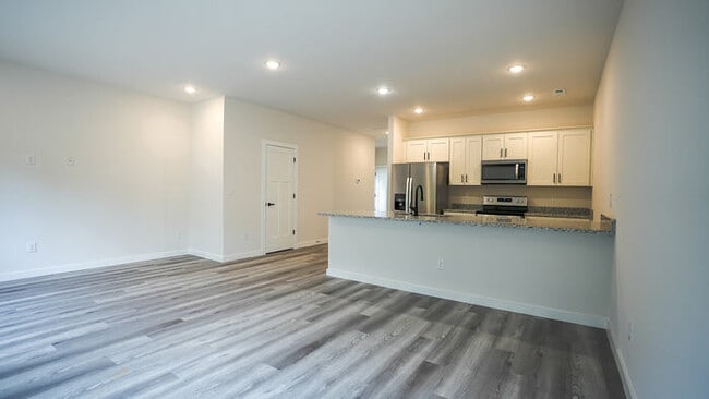 Building Photo - Brand-New Luxury 3BR Townhomes – First Mon...
