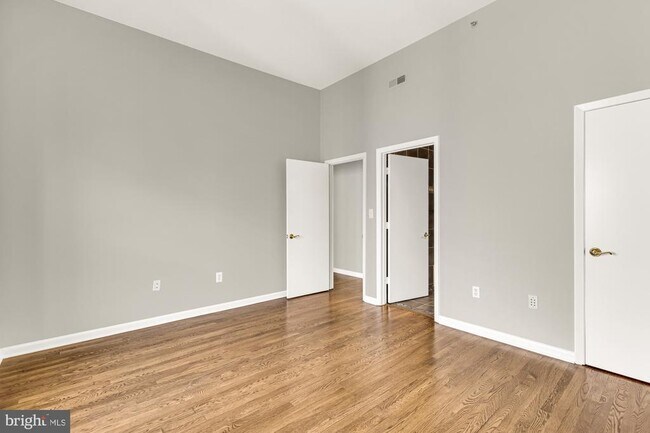 Building Photo - 1437 Rhode Island Ave NW