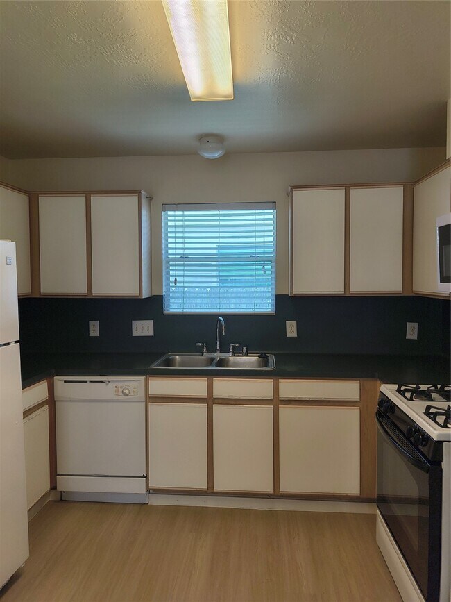 Primary Photo - 11723 Berry Meadow Dr