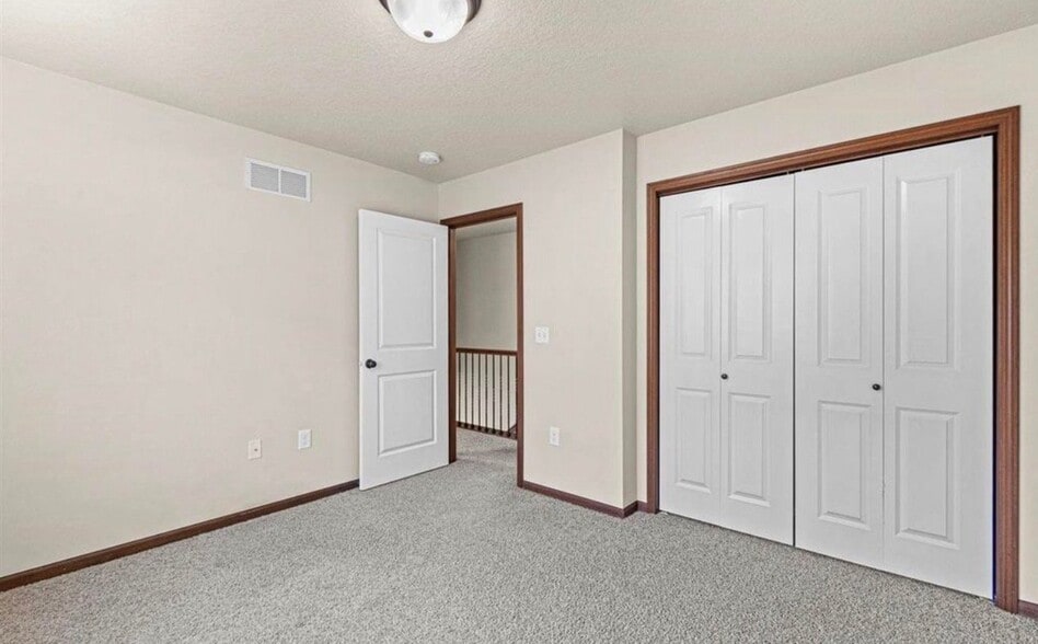 Building Photo - 1659 Burr Dr