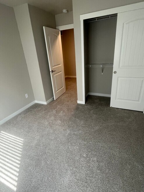 Building Photo - 5289 Palomino Ranch Point