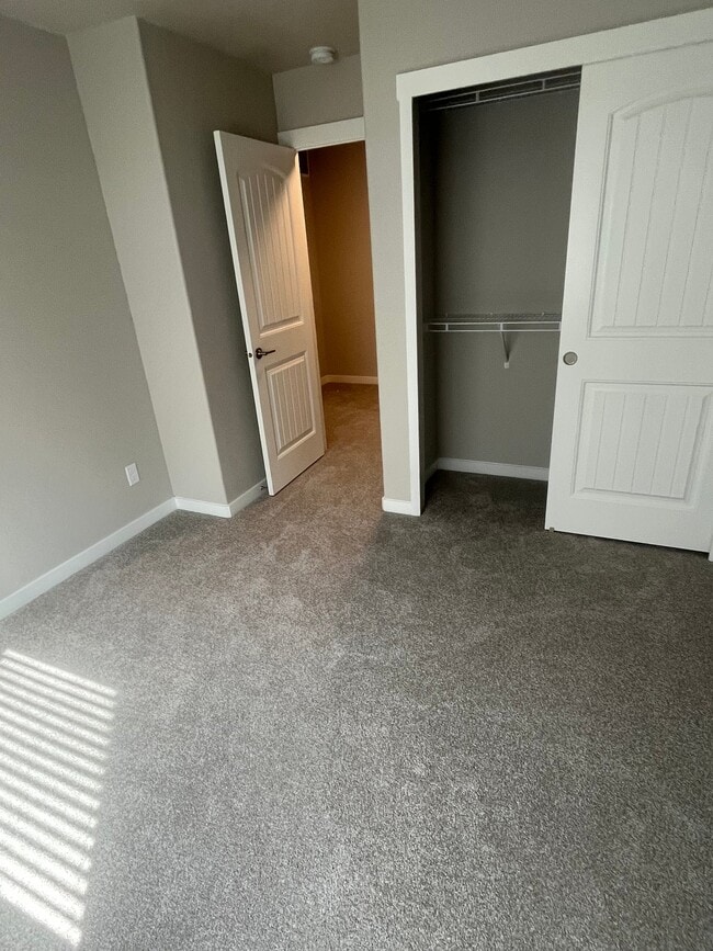 Building Photo - 5289 Palomino Ranch Point
