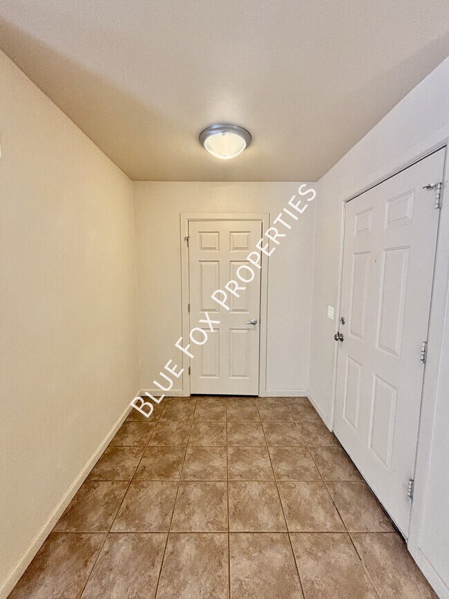 Building Photo - 101 S Players Club Dr