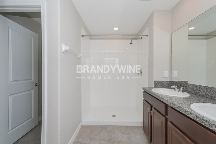 Building Photo - 5136 White Chicory Dr