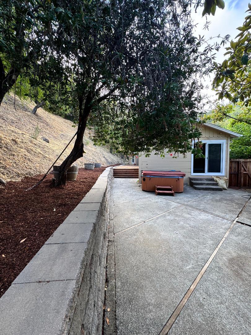 Backyard off master - 56 Glenaire Dr