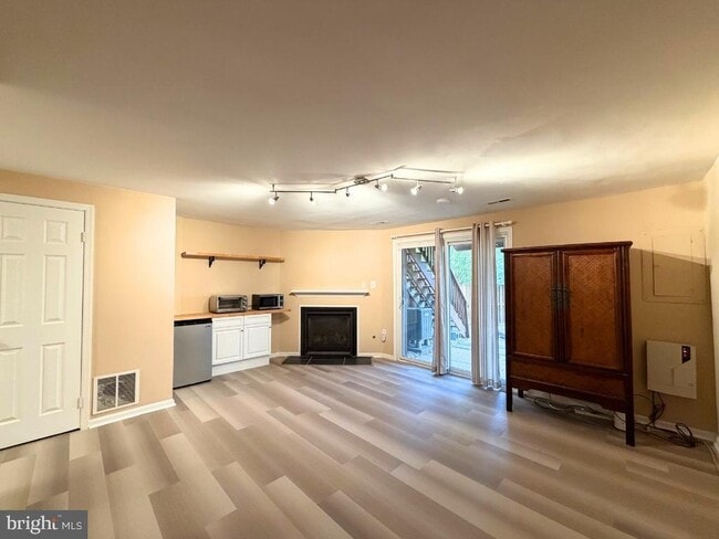 Building Photo - 6502 Brick Hearth Ct