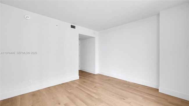 Building Photo - 555 NE 34th St