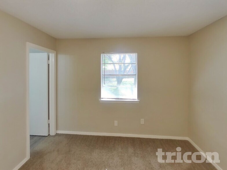 Building Photo - 1016 Kay Lynn St