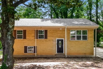 Building Photo - 1485 Sunset Way