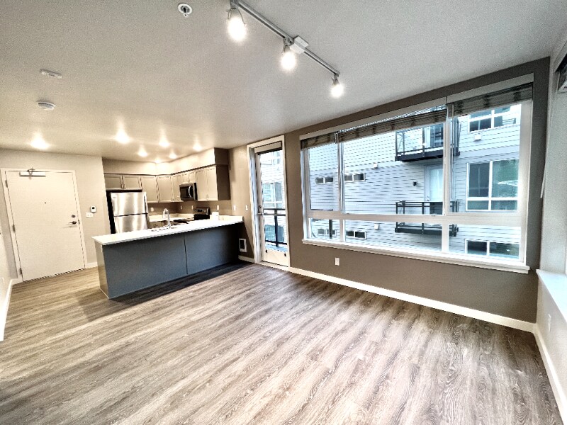 Building Photo - 2330 Yakima Ct