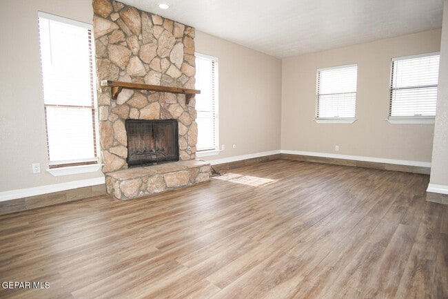 Building Photo - 1582 Bengal Dr