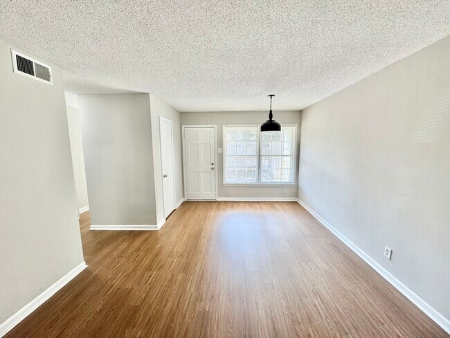 Building Photo - 5426 Gatehoyse Drive