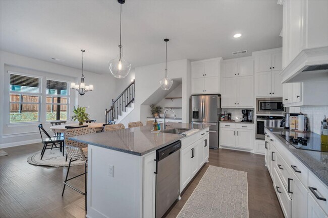 Building Photo - 4409 Dandelion Ln