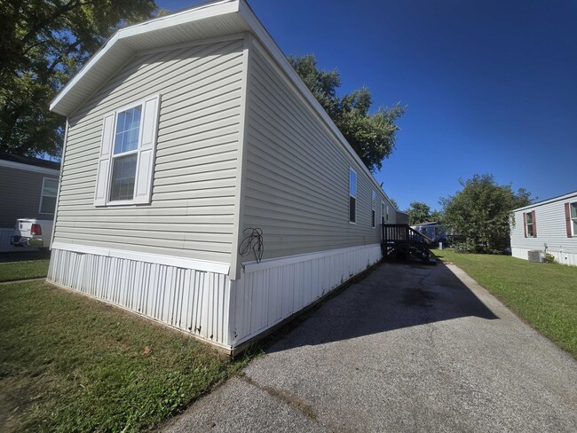 Building Photo - 3510 N 9th St