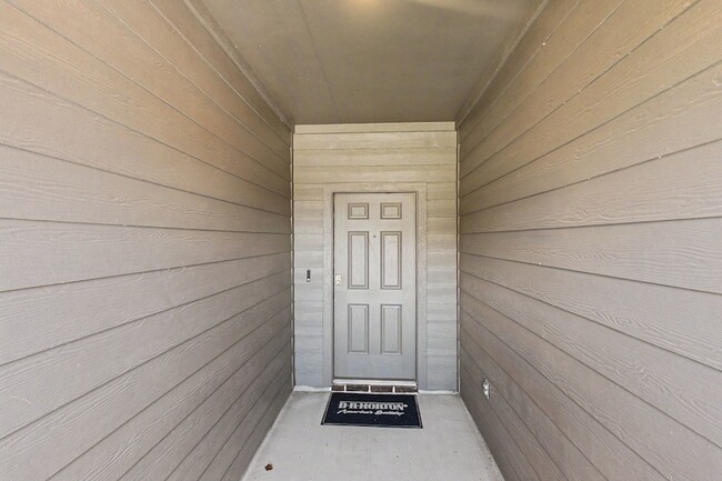 Building Photo - 609 San Jacinto Trl