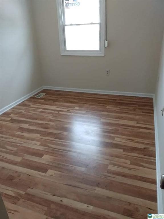 Building Photo - 933 N New St