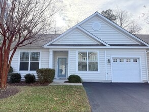 Building Photo - End-Unit Home Near Bayside & Fenwick Beaches