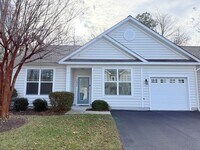 Building Photo - End-Unit Home Near Bayside & Fenwick Beaches