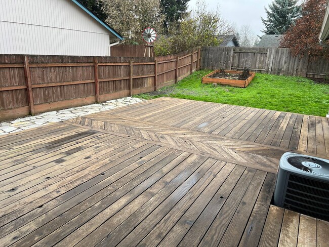 Building Photo - 3 Bedroom, 2 Bathroom House in Bethel Neig...