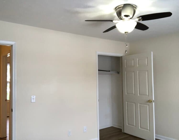 Building Photo - 1246 Goldfinch Dr