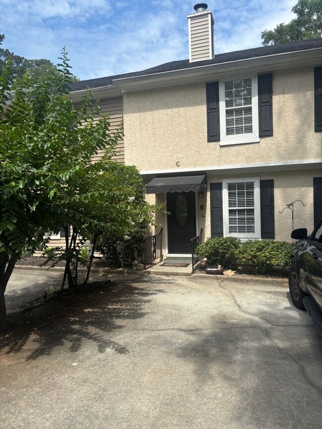 Building Photo - 2238 Morningside Dr