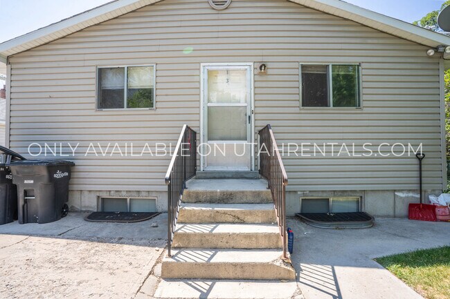 Building Photo - 131 E 300 S