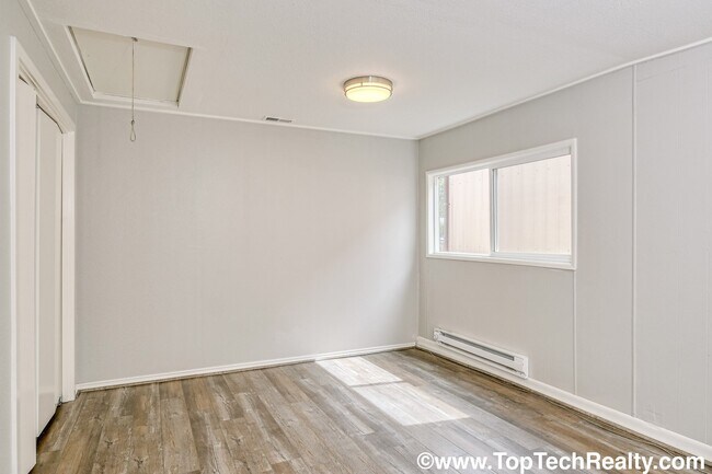 Building Photo - 14390 SW Furlong Way