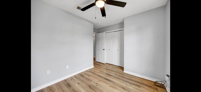 Building Photo - 142 Beach Dr