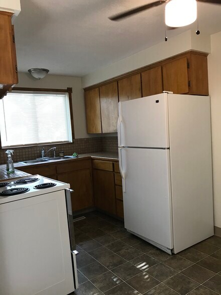 Building Photo - 181 Chase St