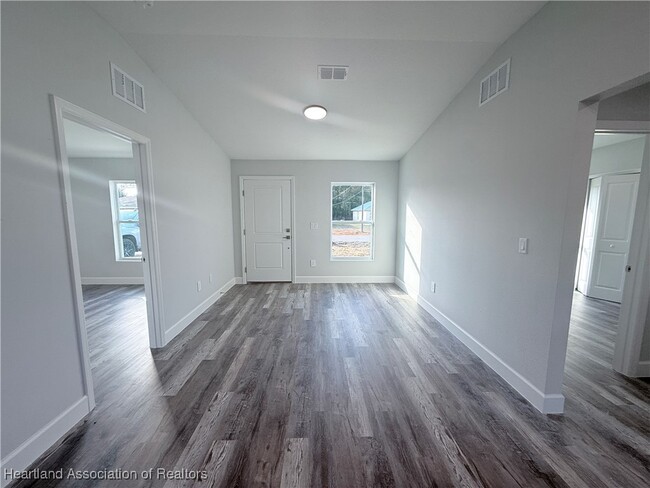 Building Photo - 3830 El Rado Ave