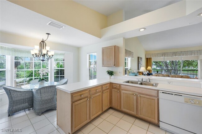 Building Photo - 736 Wiggins Lake Dr