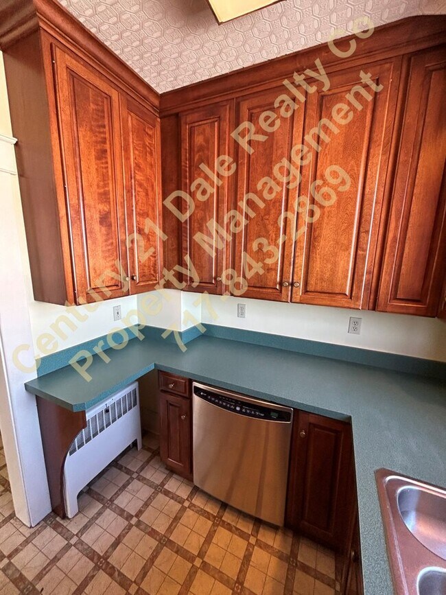 Building Photo - Beautiful 3 Bedroom 1 Bath Home in Dallastown Schools with a Large detached 2 Car Garage