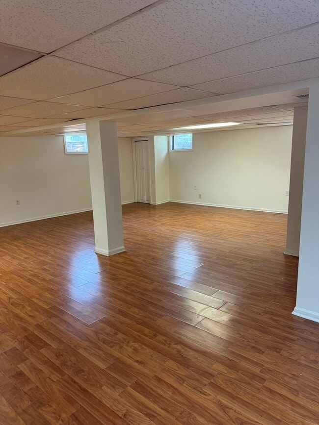 Building Photo - 7450 Webster St