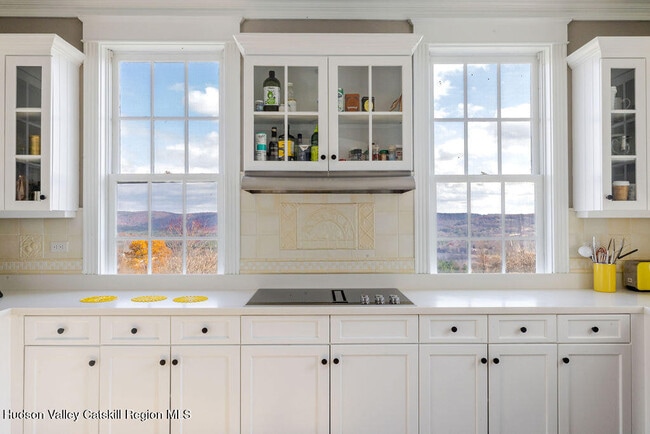 Building Photo - 136 Tory Hill Farm Rd