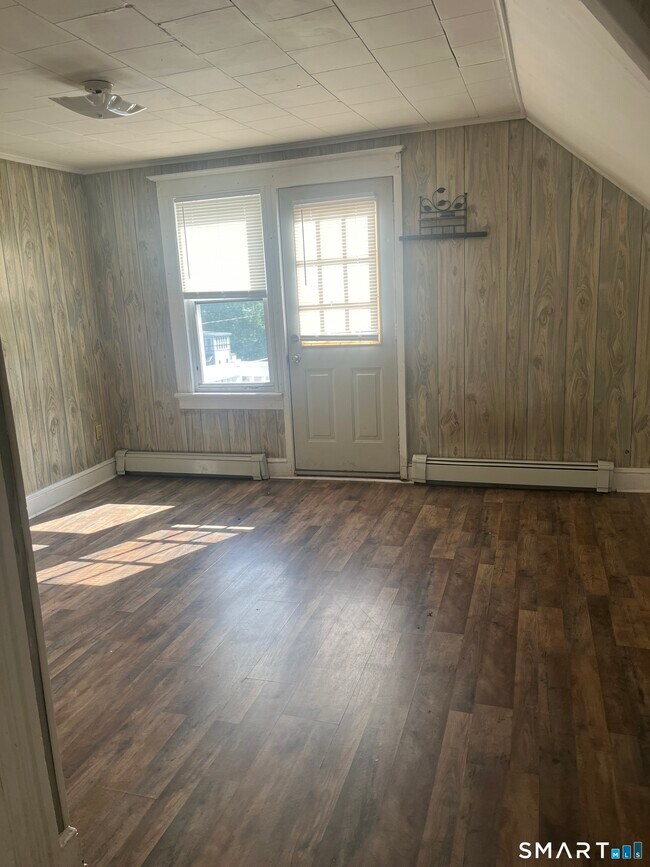 Building Photo - 23 Highland Ave