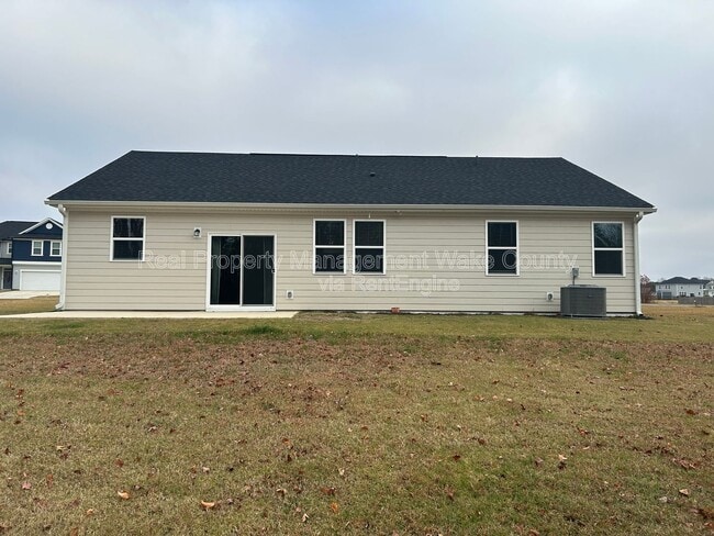 Building Photo - 403 St Clair Dr